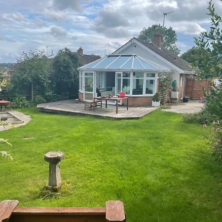 3 Bed Bungalow In Winchcombe, Cotswolds,Gloucester Exterior foto